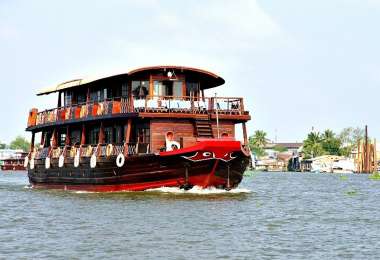 ล่องเรือแม่น้ำโขง